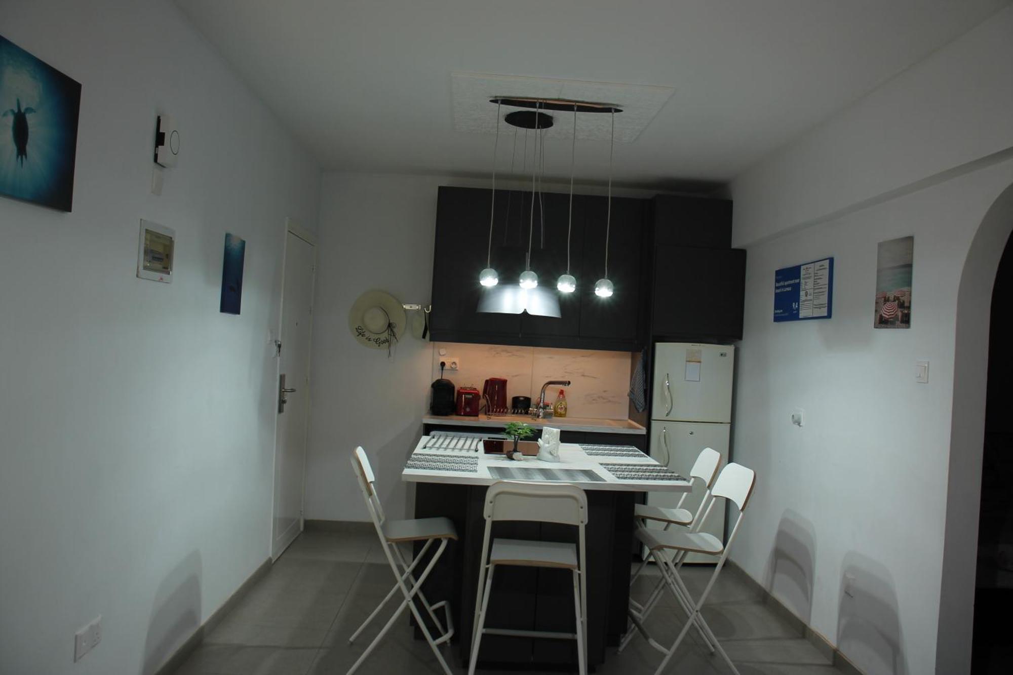 Beautiful Apartment Near Beach In Larnaca Scala Exterior foto